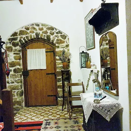 Casa de Férias Niko's Traditional Stone House